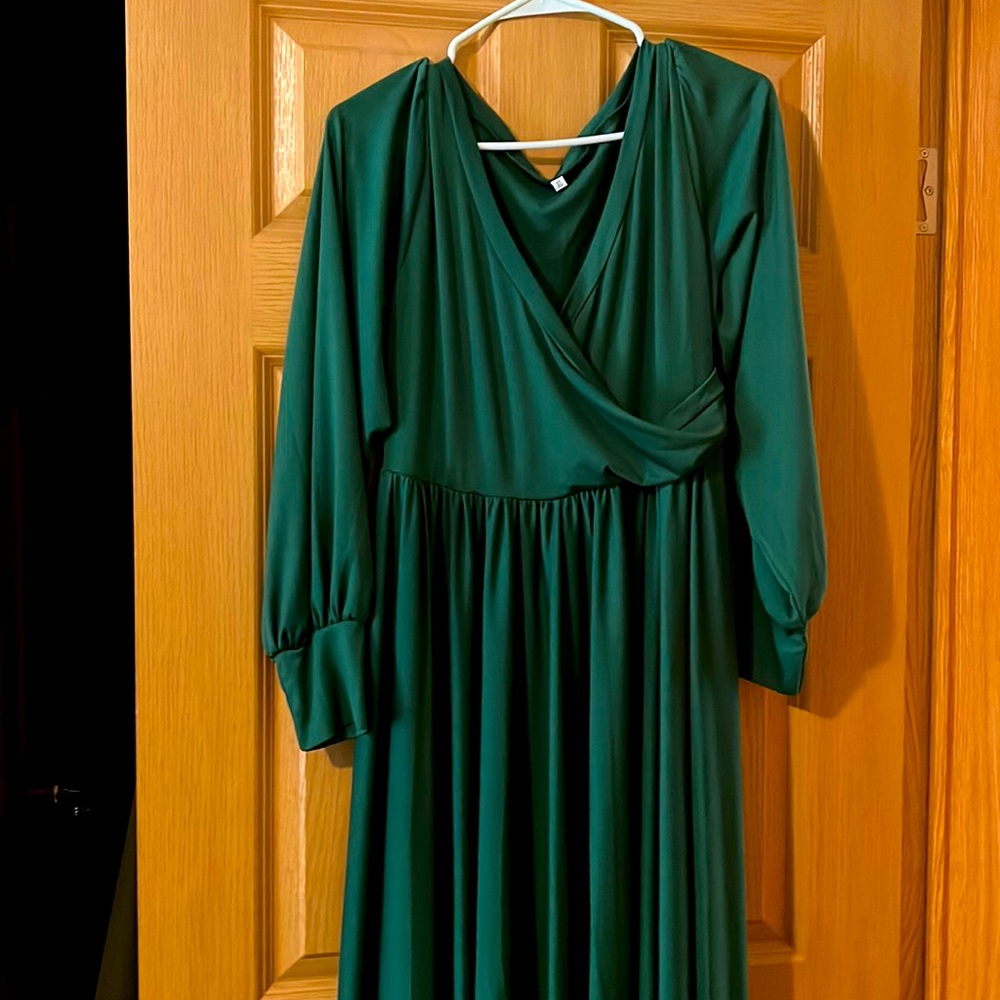 Hunter green maternity dress.
